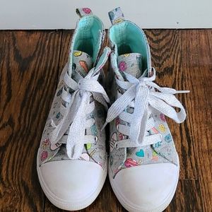 Hightop girls sneakers